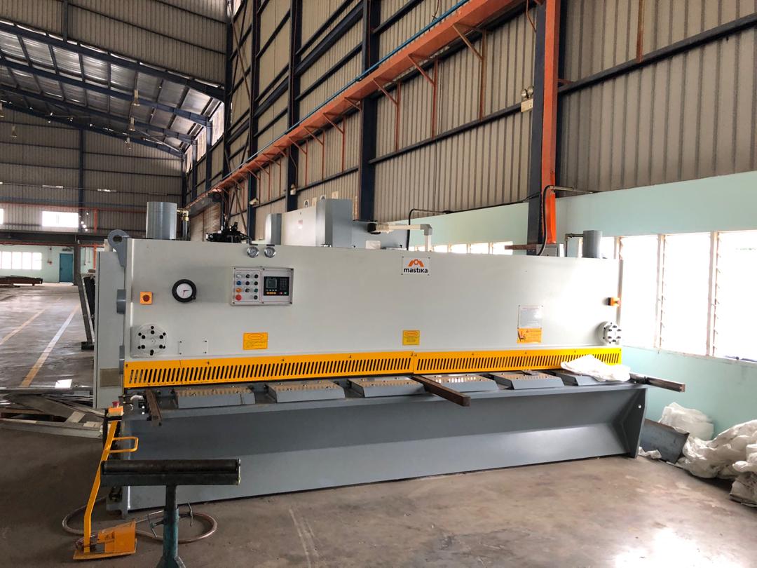 MASTIKA Hydraulic Guillotine Shearing